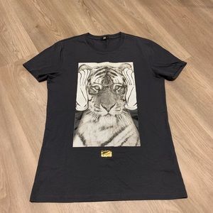 Onitsuka tiger graphic t shirt rare from Japan